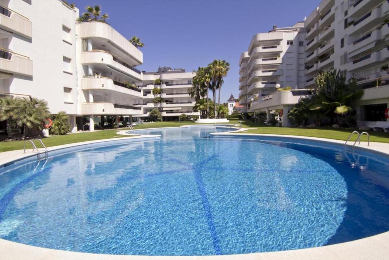 Pool & Sea Terrace Luxury, Comfort, Unbeatable Location Appartamento *